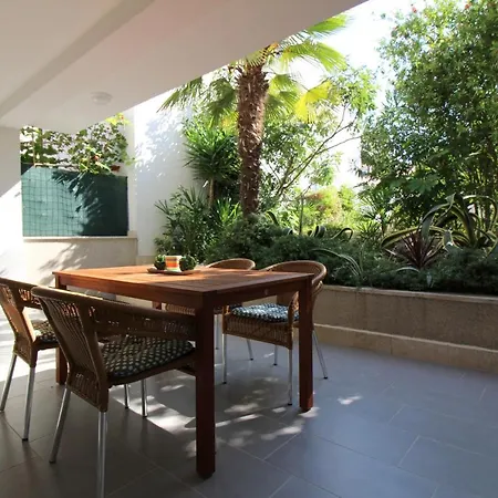 Modern Zen With Private Garden Apartment