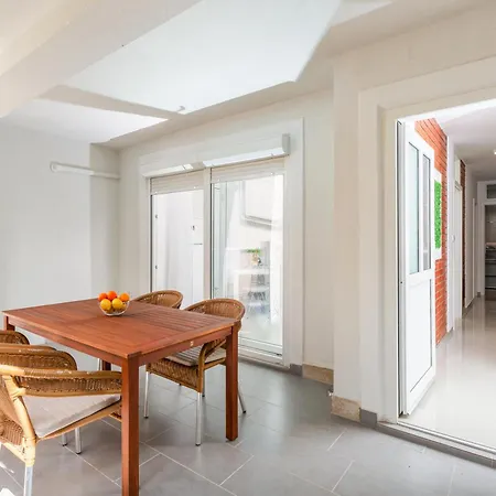 Modern Zen With Private Garden