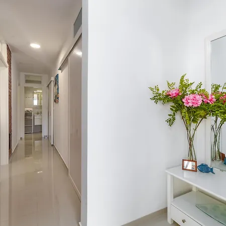 Modern Zen With Private Garden Apartamento
